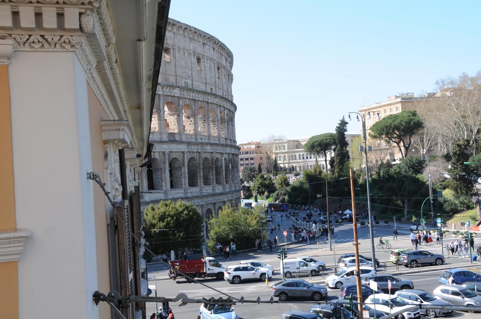 A Casa Di Lu, Al Colosseo - Guest House Rome Luaran gambar