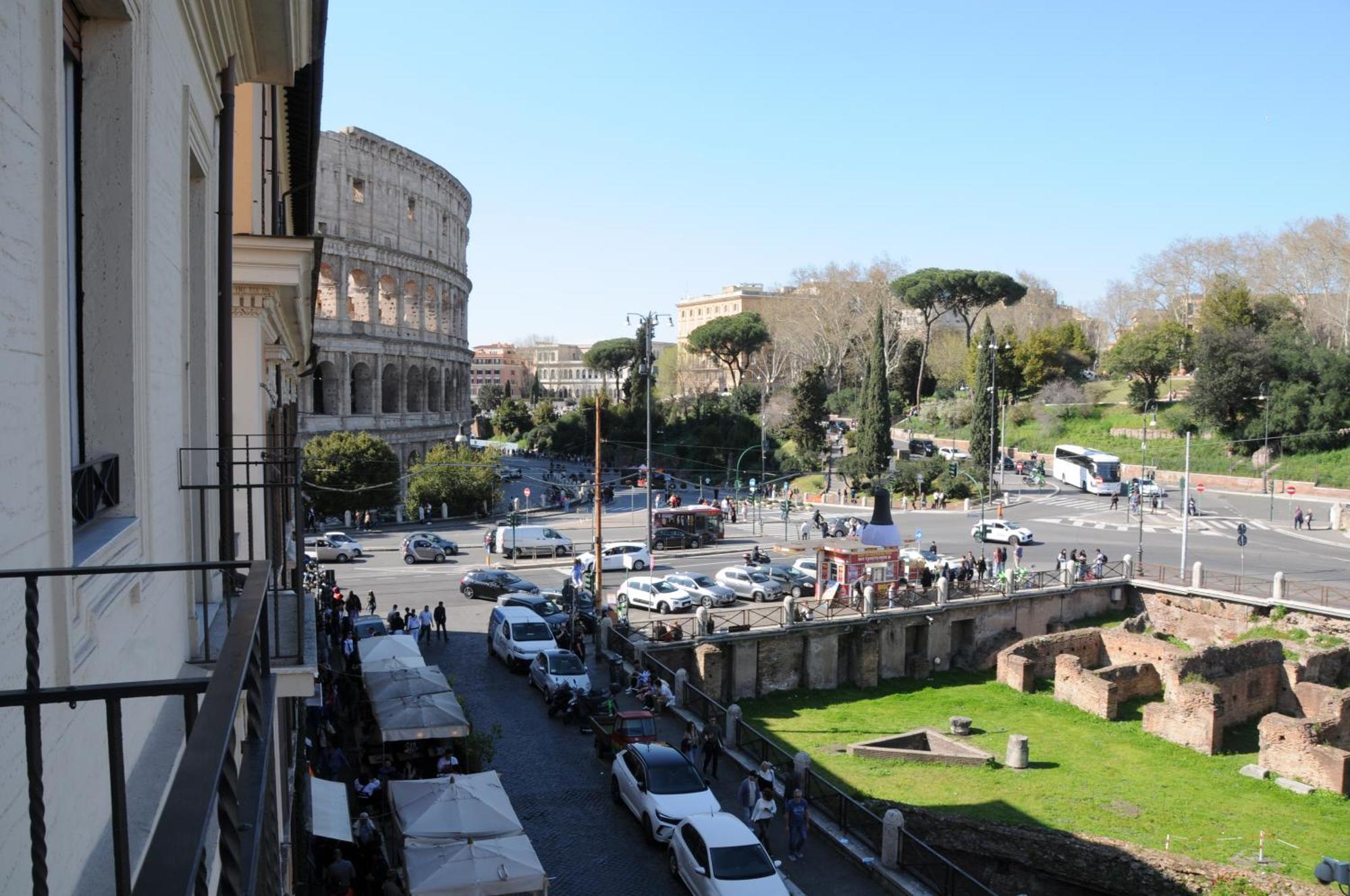 A Casa Di Lu, Al Colosseo - Guest House Rome Luaran gambar